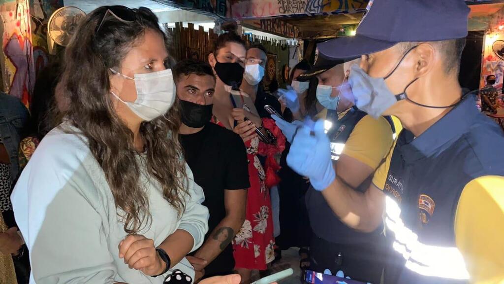 צילום: AP תאילנד קורונה פשיטה על בר פאב ב קופנגן 89 תיירים זרים נעצרו על הפרת הנחיות