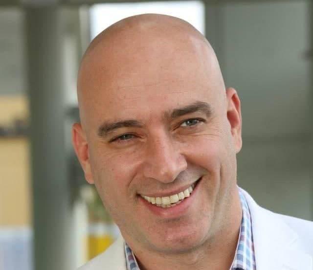 "לא יודע מתי אחזור לילדים שלי". אריאל מצקין אריאל מצקין שתקוע בארגנטינה