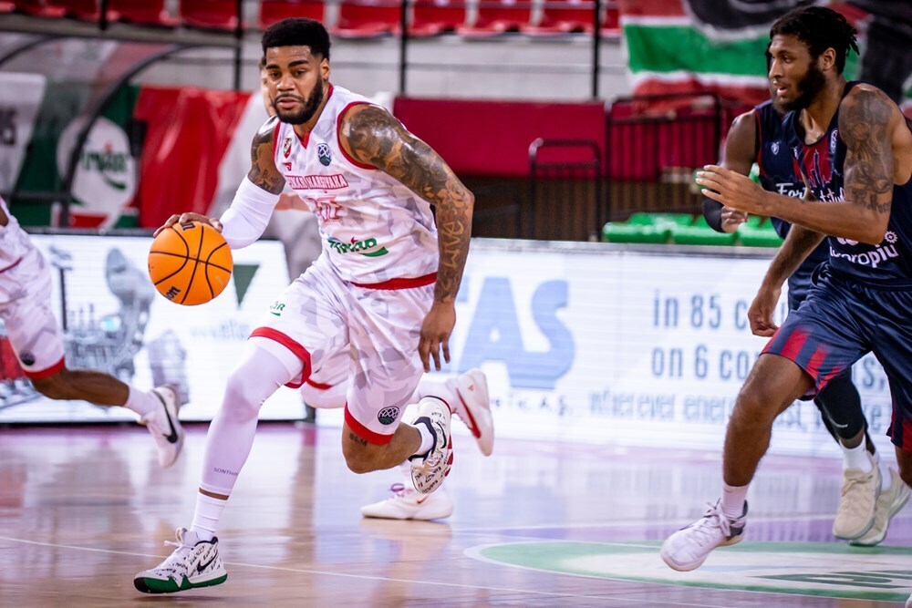 קנדי (צילום: FIBA PHOTO) די ג'יי קנדי