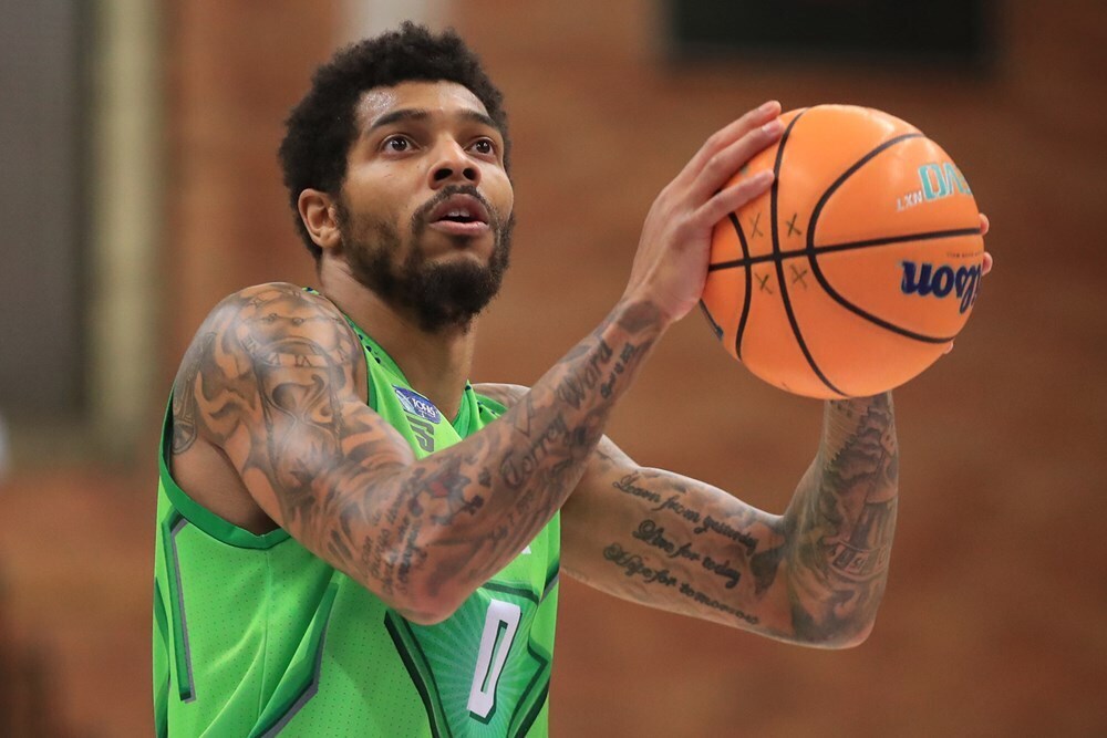 אקון פרסל (צילום: FIBA PHOTO) דבון אקון פרסל