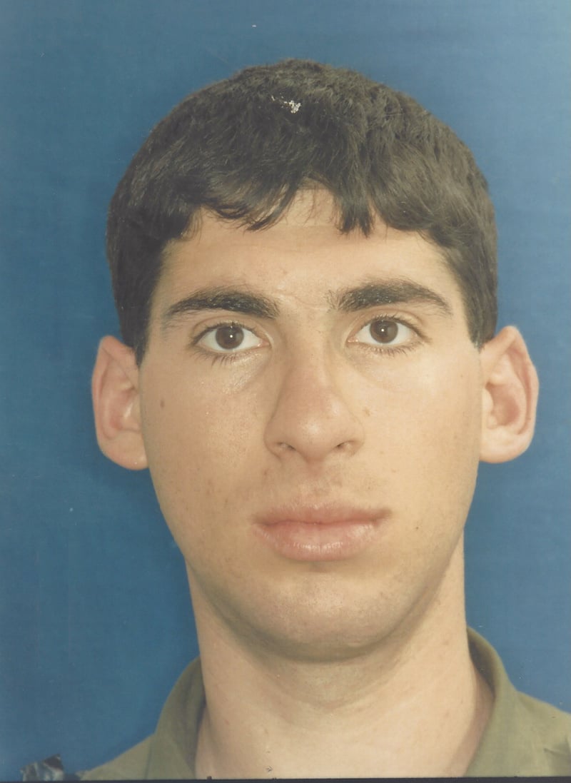 "אורן היה החבר היחיד שהיה לי ולעיתים, כשאני מגיע לבית הקברות בעקבות הלוויה או אזכרה, אני הולך לבקר אותו, להגיד שלום". אודי הלר אודי הלר