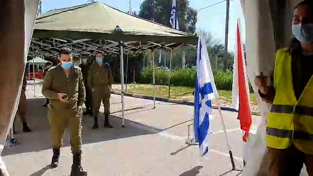 חיל הים הקטן כבר הוך ל"חיל ירוק" (צילום: יואב זיתון) מבצע החיסונים בצה"ל