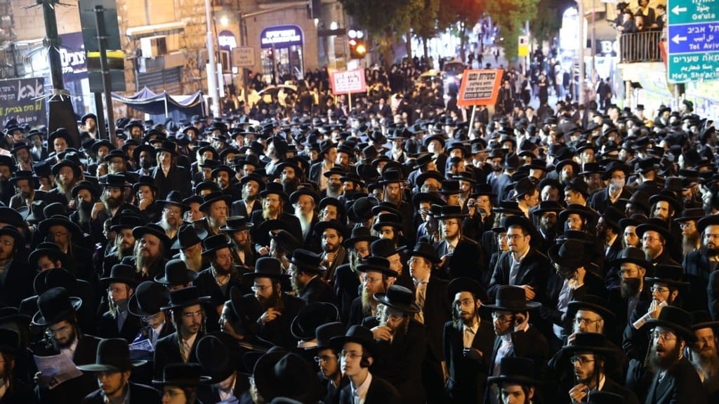 הפגנת חרדים על אכיפת תקנות הקורונה בבתי ספר ובתלמודי תורה