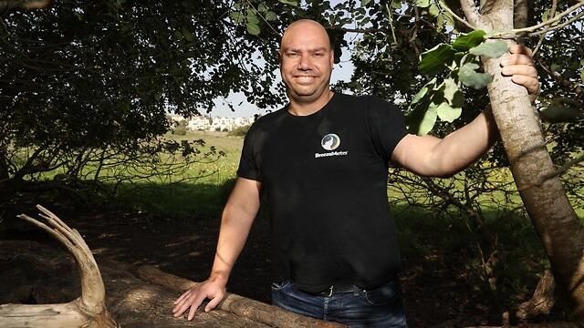 בסופו של דבר הוא החליט לגור ביוקנעם. רן קורבר