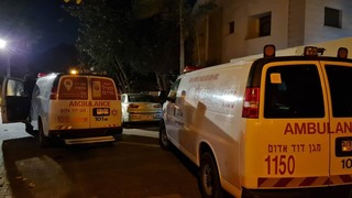 האמבולנס שעצר לטפל בפצוע