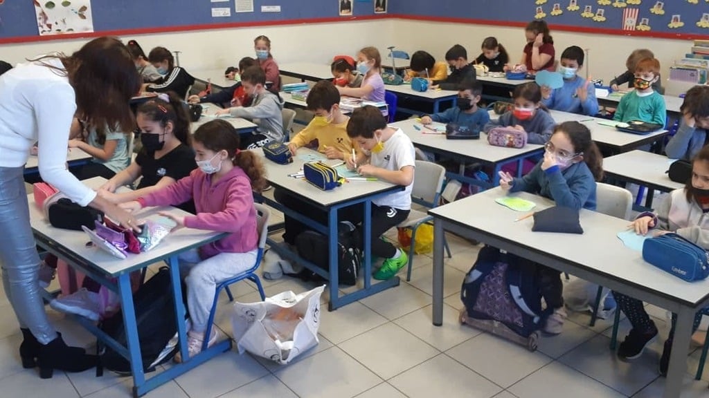 Elementary school in Giv'atayim (Photo: Amit Huber ) בית ספר יגאל אלון בגבעתיים