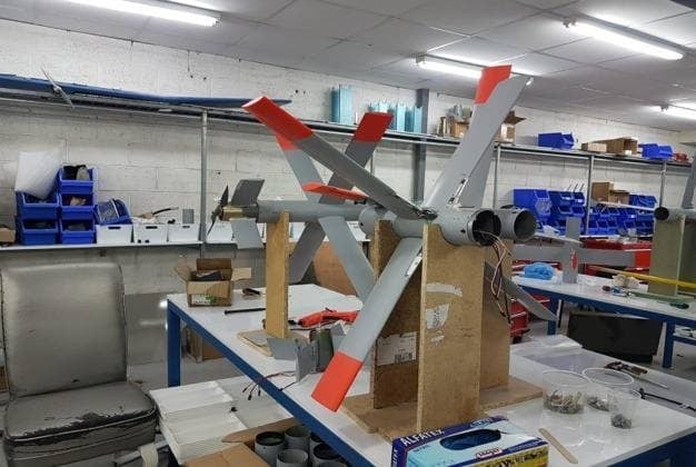 הטילים שנמצאו (צילום: דוברות המשטרה ) הטילים