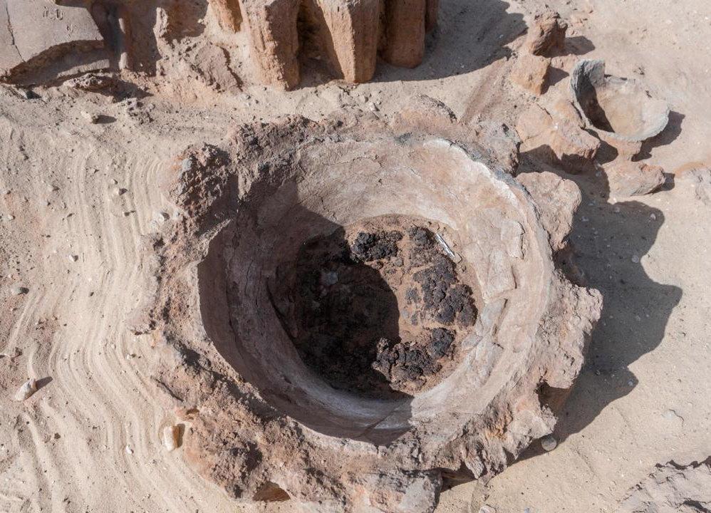 5,000-year-old mass production brewery found in Abydos, Egypt (Photo: Reuters) 5000-year-old mass production brewery