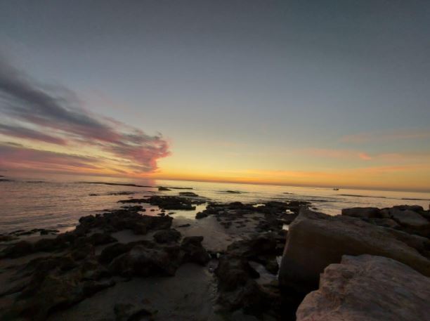 Jisr az-Zarqa beach at Juha’s Guest House 