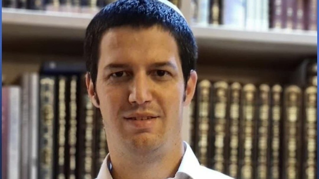 "במציאות הנוכחית נכון לאפשר לתלמידים להגיע". הרב ברגר הרב ניצן ברגר ראש ישיבת אמית כפר גנים בפתח תקווה