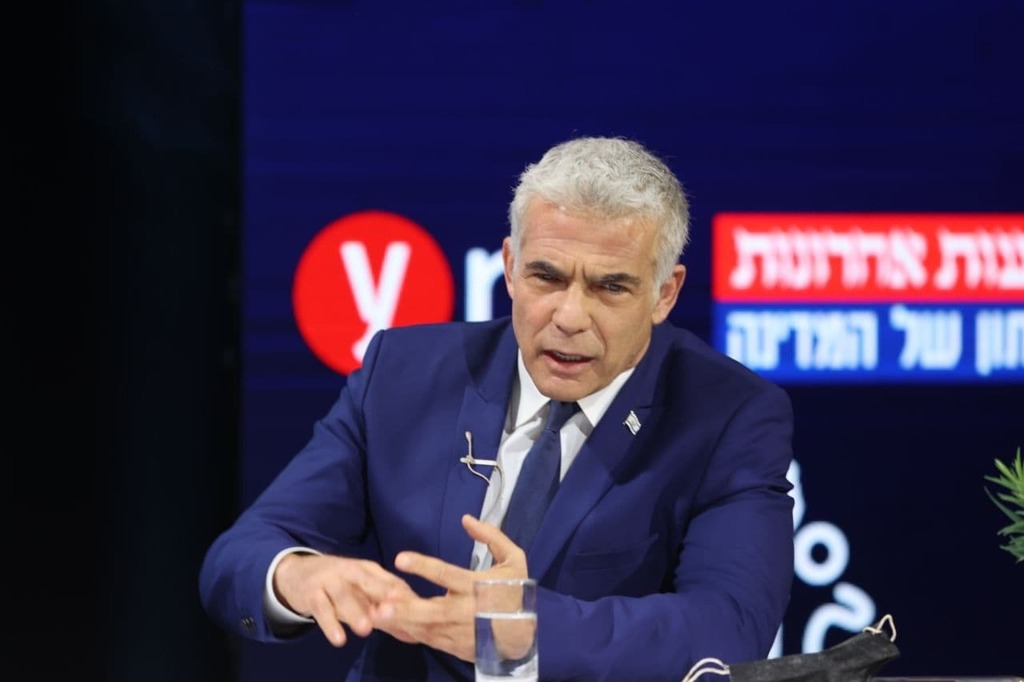 המחקרים מראים כי רוב הימנים סולדים מממשלה עם לפיד (צילום: אלכס קולומויסקי) ועידת ידיעות אחרונות ו - ynet בנייני האומה ירושלים 2021