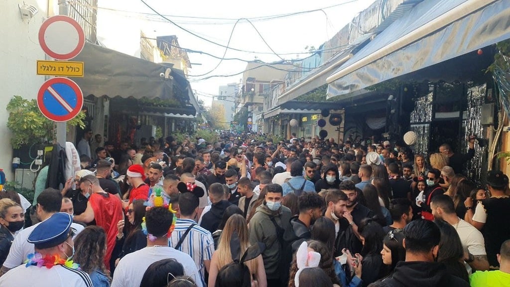 מסיבה בפורים בשוק הפשפשים בתל אביב (צילום: איתי בלומנטל ) מסיבה בשוק הפשפשים
