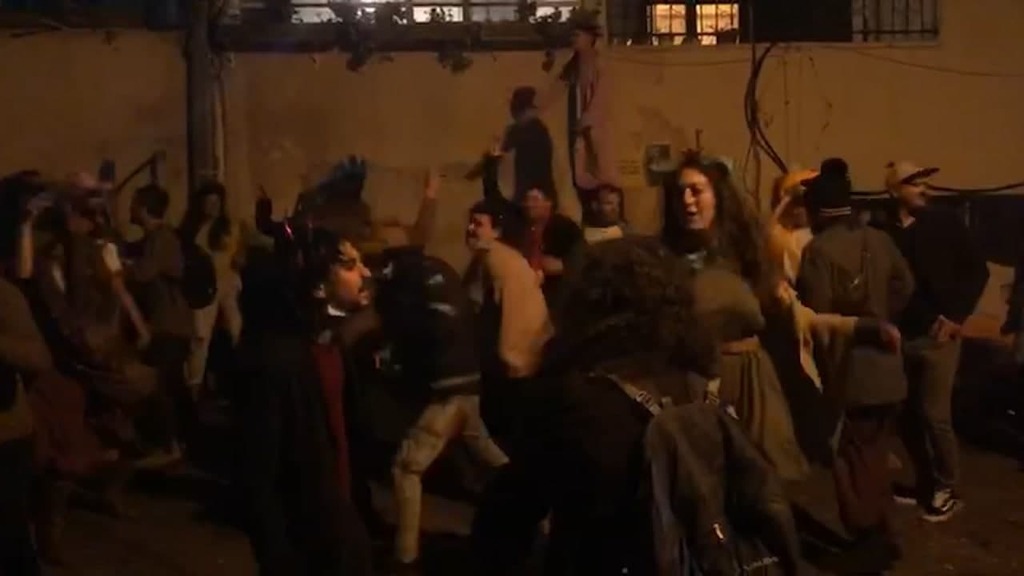 המסיבה בנחלאות (צילום: גיל יוחנן) המסיבה בנחלאות