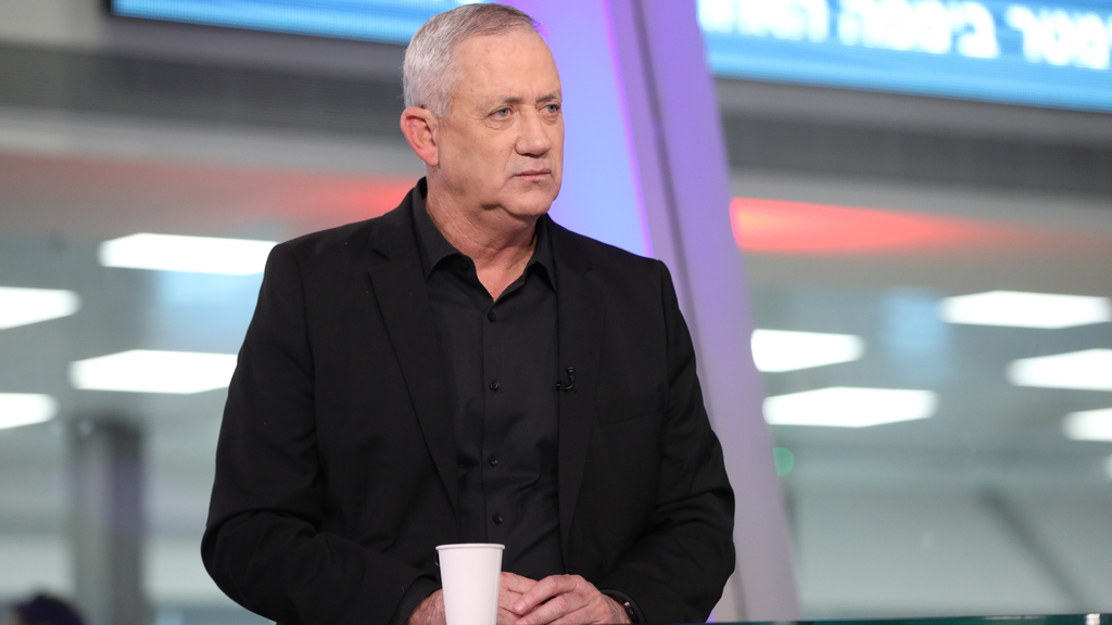 שר הביטחון ויו"ר כחול לבן גנץ. "בן אדם שלא מסית ולא מפלג" (צילום: הדר יואביאן) בני גנץ