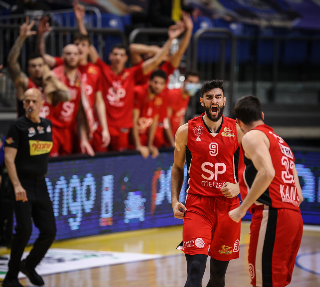 יונתן מור ובר טימור חוגגים (צילום: עוז מועלם) יונתן מור ובר טימור חוגגים