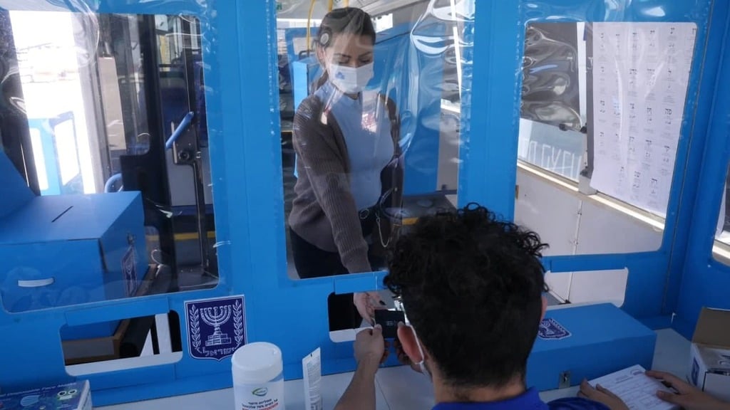 בחירות 2021: איך יצביעו מבודדים וחולי קורונה