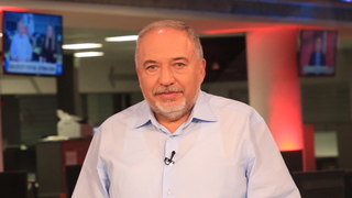 אביגדור ליברמן באולפן ynet