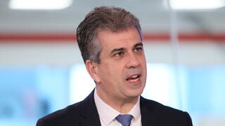 אלי כהן בריאיון באולפן
