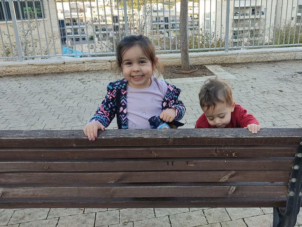 גוויסר: "היה לי חשוב להראות לילדים שאני לא נבהלת" (צילום: אלבום פרטי) גוויסר: "היה לי חשוב להראות לילדים שאני לא נבהלת"