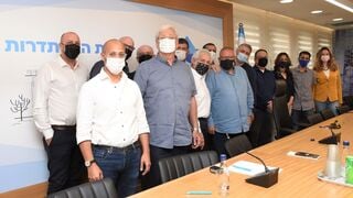 מעמד החתימה על ההסכם הקיבוצי בענף השמירה והאבטחה