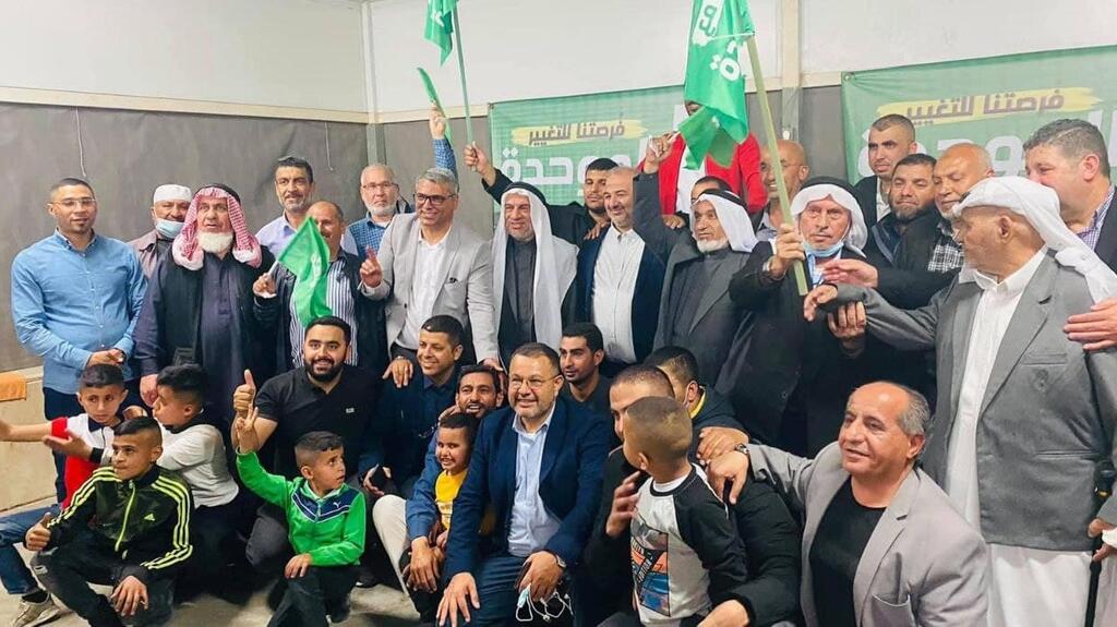 Ra'am MKs campaign in Bedouin city of Rahat (Photo: Courtesy ) פעילות מפלגת רע"ם לקראת הבחירות