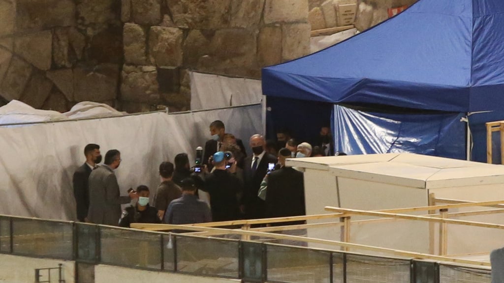 בנימין נתניהו בכותל המערבי לקראת הבחירות