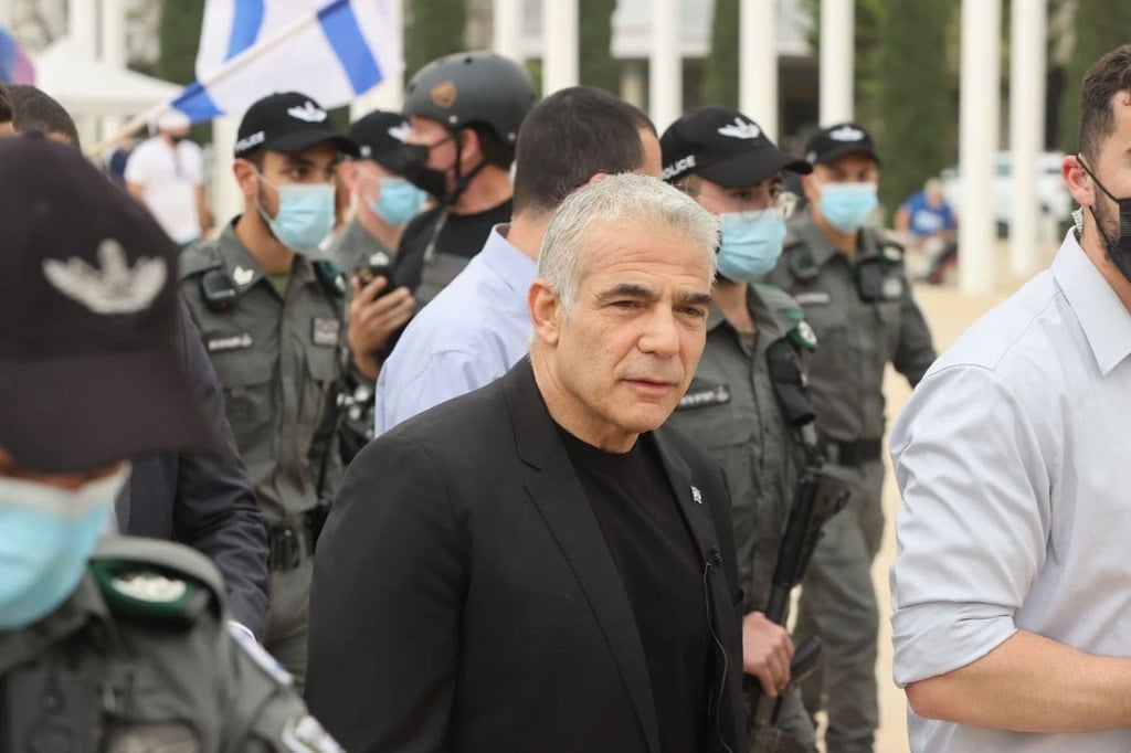 יאיר לפיד בכיכר הבימה