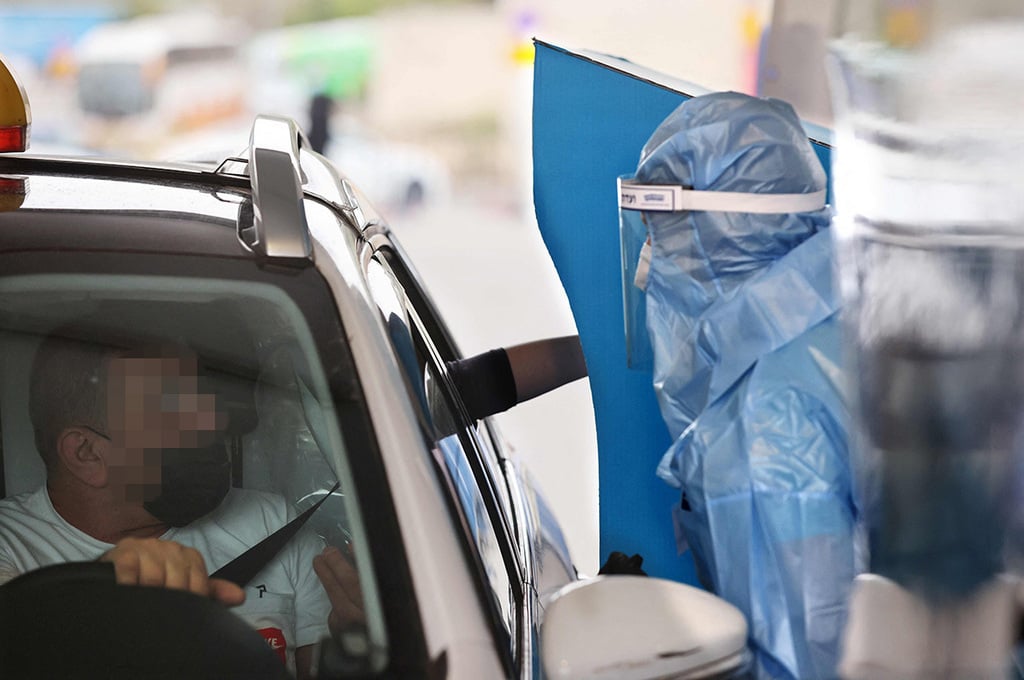 קלפי למבודדים בירושלים (צילום: AFP) קלפי למבודדים בירושלים