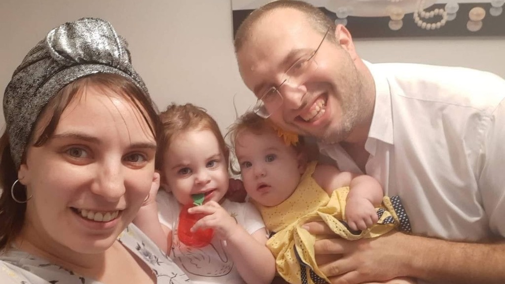 "התפללנו שהשנה זה ייראה אחרת - והצליח לנו". משפחת מאיר (באדיבות המשפחה) משפחת מאיר