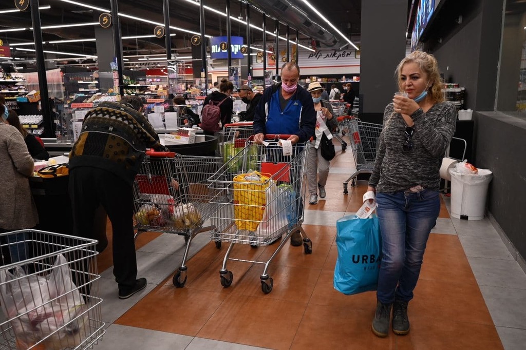 צילום: נדב אבס קניות לפסח בראשון לציון