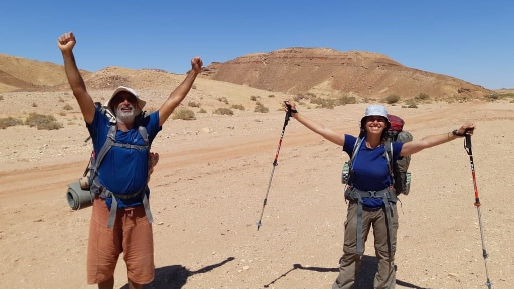 Trekking in Ramon Crater (Photo: Israel Nature and Parks Authority) מכתש רמון