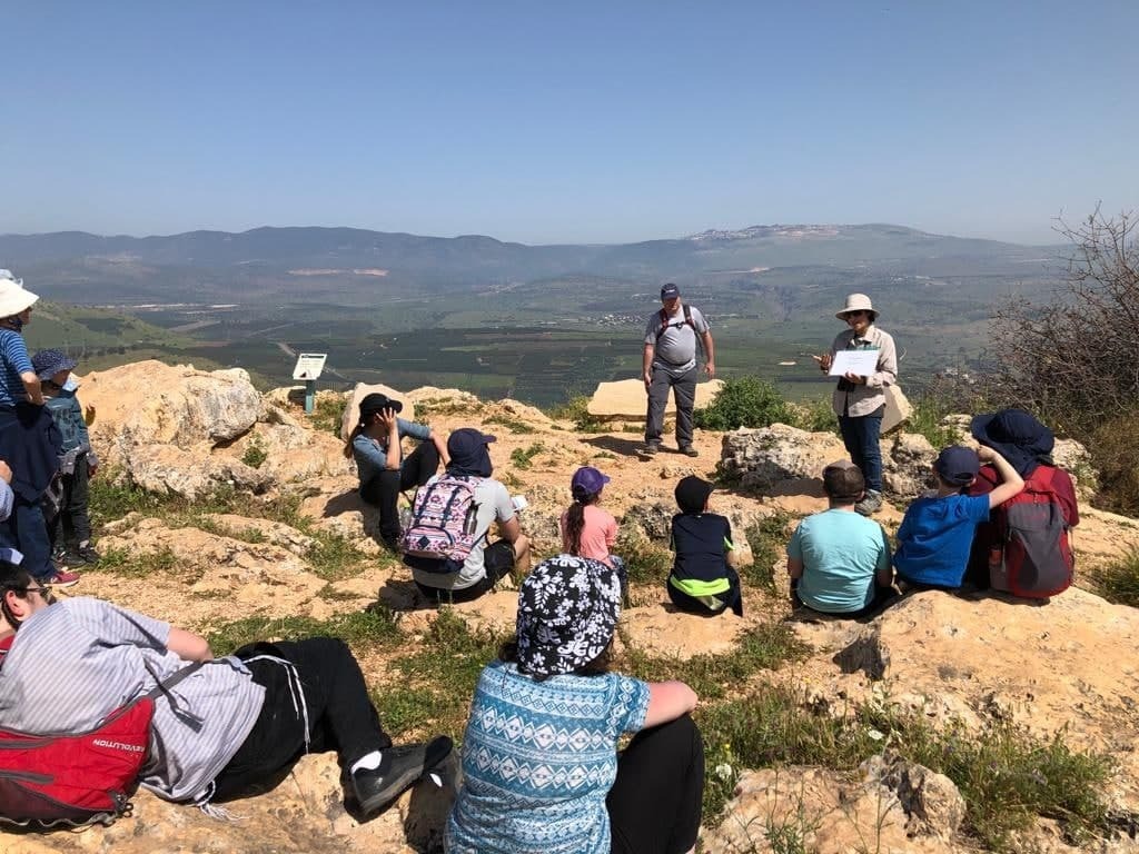 Guided tour in Arbel Nature Reserve (Photo: INPA) סיורים מודרכים בגן הלאומי ושמורת הטבע ארבל