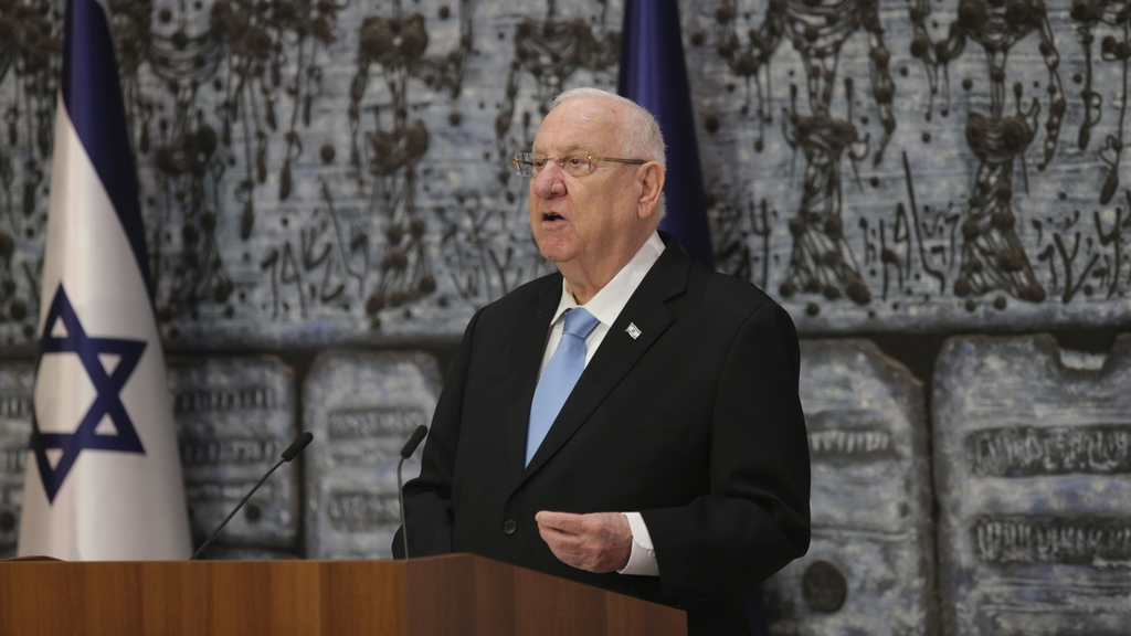 President Reuven Rivlin speaking after he was presented with the final results of the March 23 elections (Photo: Alex Kolomoisky) הגשת תוצאות הבחירות הרשמיות לנשיא המדינה ראובן ריבלין