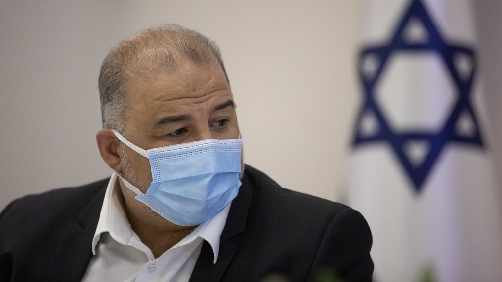 מנסור עבאס
