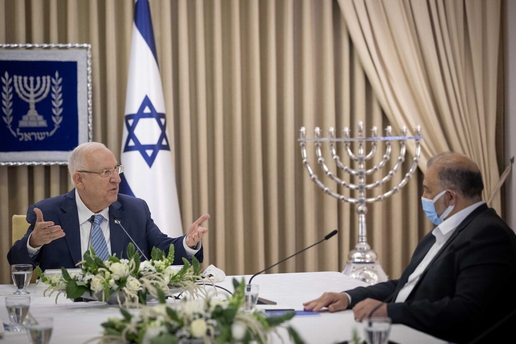 President Reuven Rivlin meeting with Ra'am leader Mansour Abbas on Monday (Photo: Yonatan Sindel) מנסור עבאס