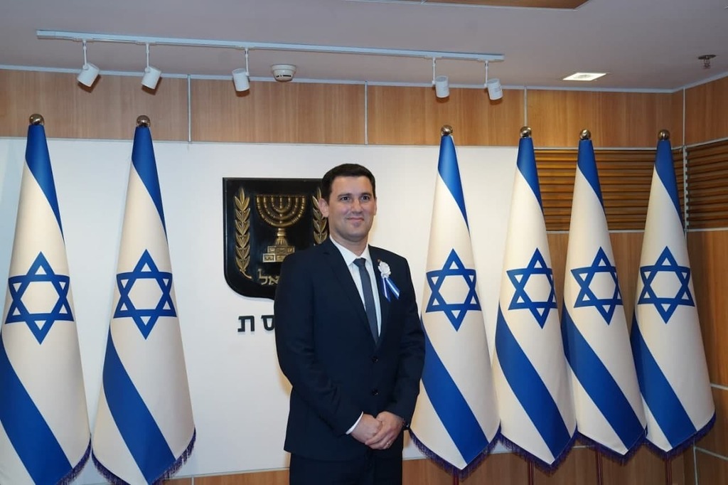 איתן גינזבורג מכחול לבן (צילום: דני שם טוב, דוברות הכנסת) איתן גינזבורג מכחול לבן