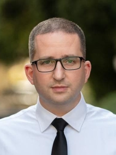 עו"ד אלעד רט