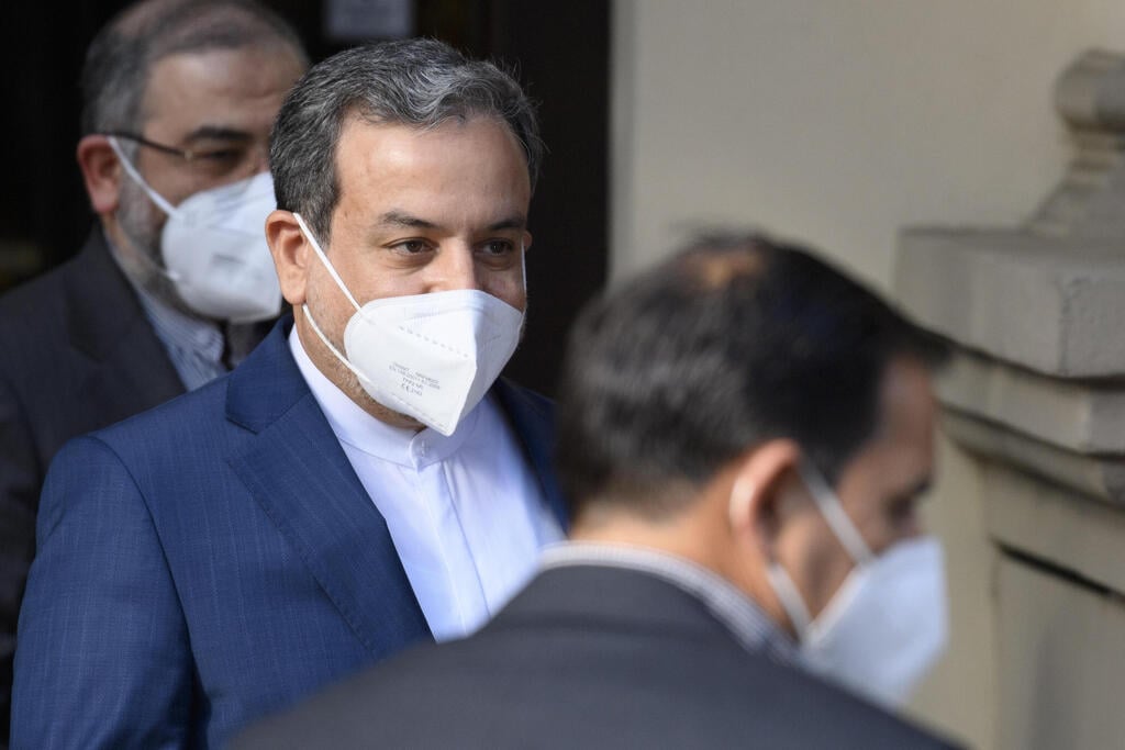  Iranian deputy foreign minister Abbas Araghchi leaves after a JCPOA Joint Commission meeting in Vienna, Austria 