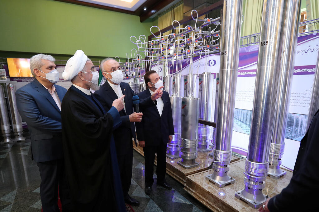 Iranian President Hassan Rouhani inspecting the nuclear facility at Natanz 