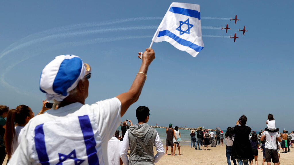 מטס חיל האוויר בשמי הארץ. ארכיון (צילום: AFP) מטס חיל האוויר בשמי הארץ
