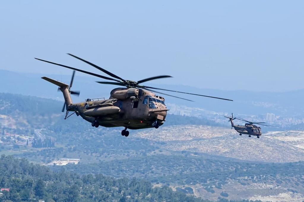 מסוקי יסעור במטס האווירי מעל ערי ישראל ביום העצמאות ה73 לישראל