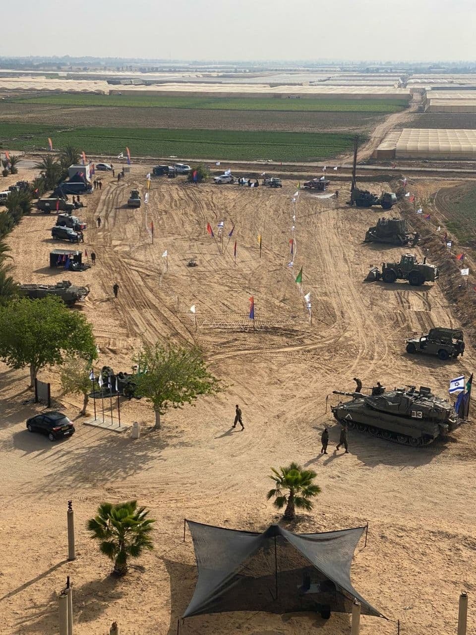 תערוכת צה"ל במועצה אזורית אשכול ביום העצמאות תערוכת צה"ל במועצה אזורית אשכול
