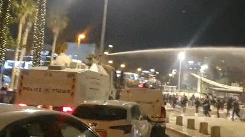 העימותים אמש בשער שכם. "זה אתגר גדול" (צילום: ידידיה אפשטיין) עימותים בין המשטרה לערבים בשער שכם