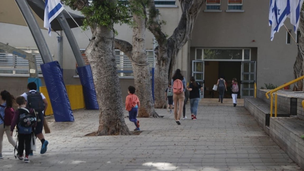 Children going back to school during COVID-19 pandemic in Tel Aviv (Photo: Moti Kimchi) התלמידים חוזרים לפעילות מלאה בבית הספר גבריאלי בתל אביב