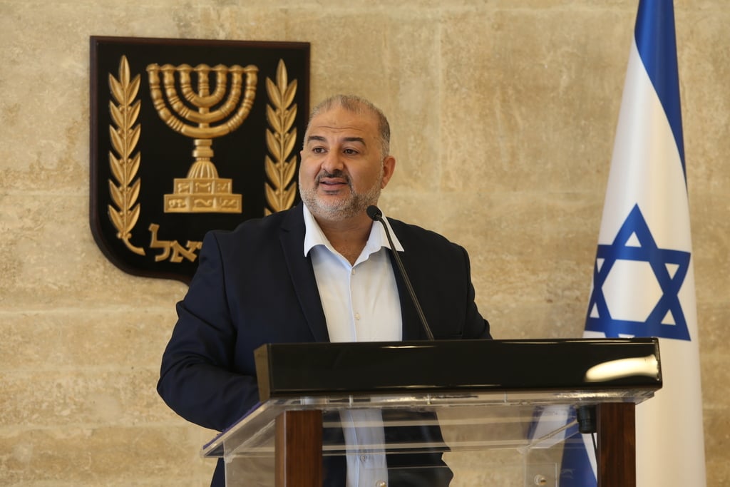 ח"כ מנסור עבאס. "יש מפלגות שנמצאות באזורים חשוכים" (צילום: עמית שאבי) ישיבת סיעה רע"מ