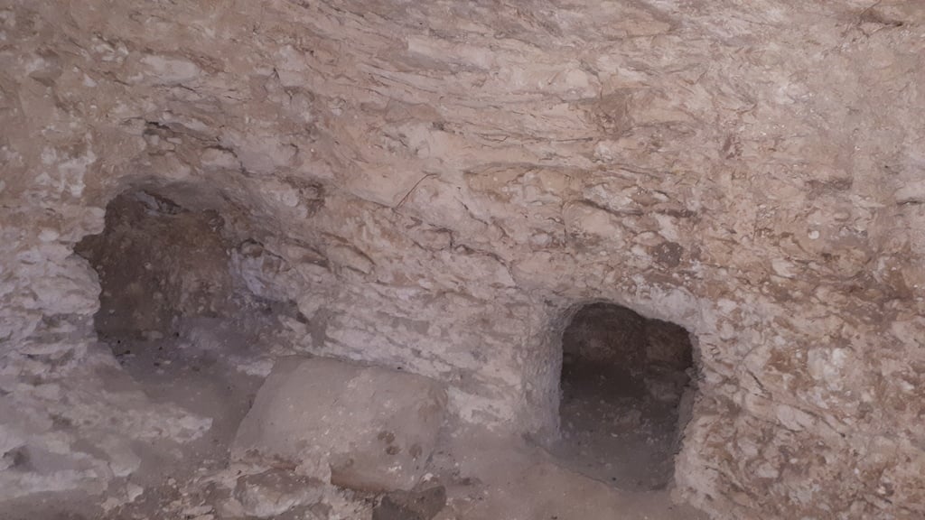 חדרים לשהות בתוך מערכת המסתור בגבע פרשים (צילום: פרופ' ינון שבטיאל) חדרים לשהות בתוך מערכת המסתור בגבע פרשים