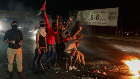 Thousands of Israelis donate to Palestinian victims of settler riots - Vimarsana News