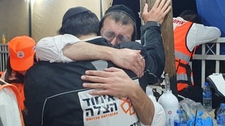 עשרות בני אדם נפגעו בדוחק הכבד באחד ממתחמי ההדלקה במתחם ההילולה בהר מירון