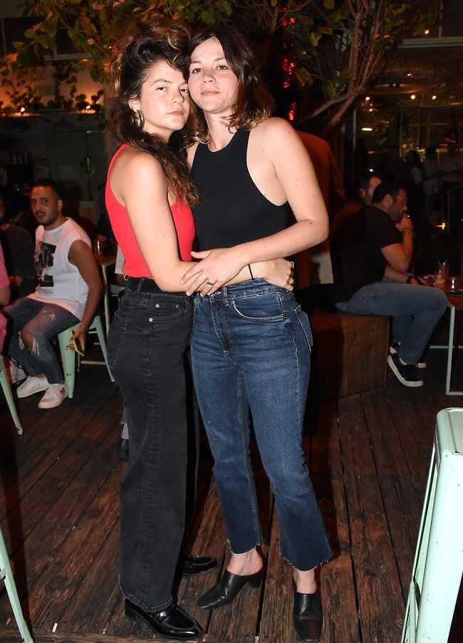 נסיים עם מה שהתחלנו. ג'וי ריגר וכרמל בין