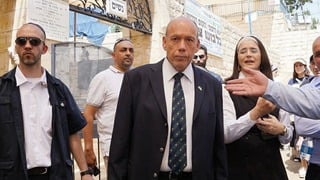 מתניהו אנגלמן וצוותי הביקורת לאחר האסון